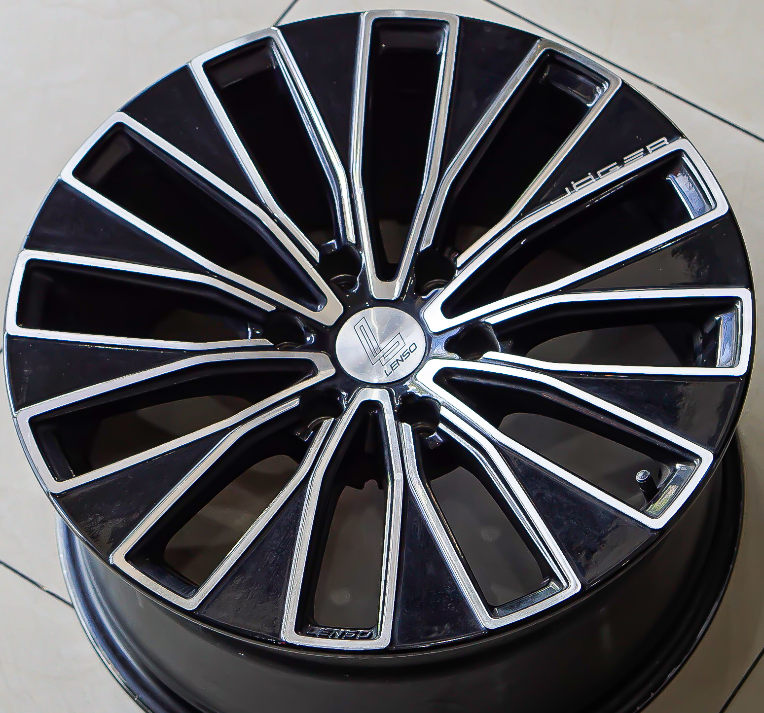 ล้อแม็ก ล้อแม็กมือสอง Lenso Jager Enigma ขอบ18นิ้ว 6รู130 ET40 ดำหน้าเงา สำหรับ Toyota ตู้ตัวใหม่ กว้าง 8.5นิ้ว(รามอินทรา)