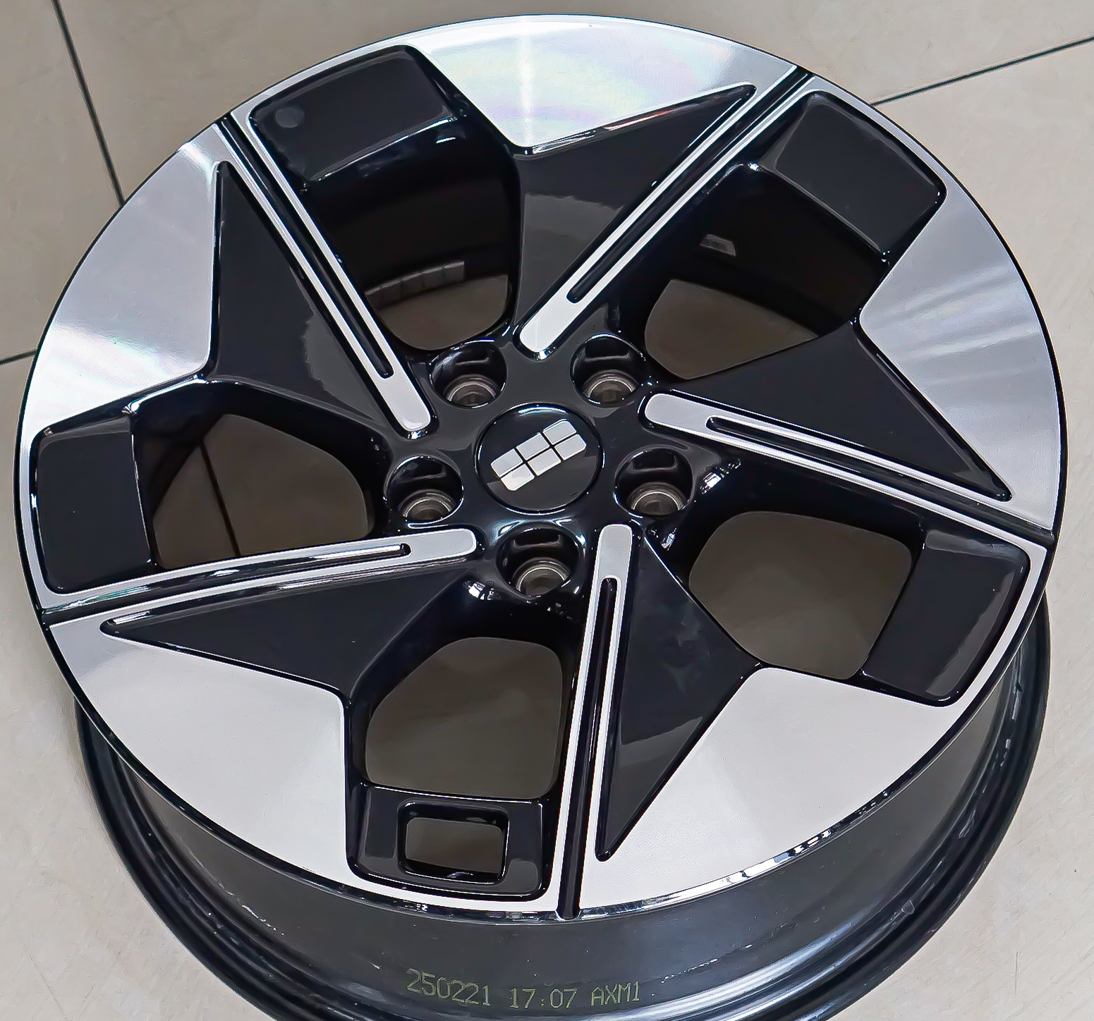 ล้อแม็ก ล้อติดรถป้ายแดง Geely EX5 ขอบ 18นิ้ว 5รู114.3 สีดำหน้าเงา (แยกขายได้)