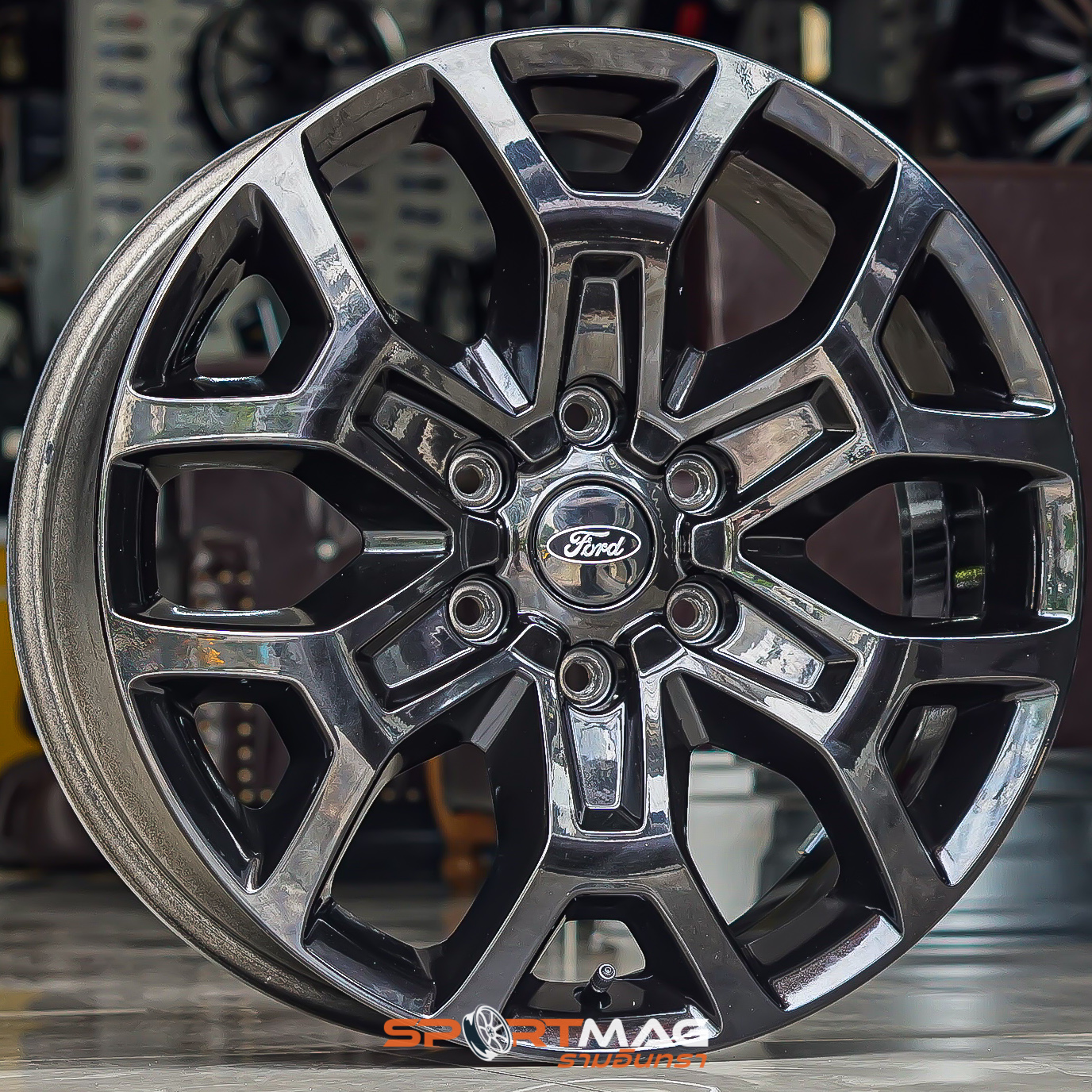 ล้อแม็ก ล้อมือสอง NEW Ford Everest ขอบ 20นิ้ว กว้าง 8นิ้ว 6รู139.7 Offset55 สีดำเงา(รามอินทรา-ลาดพร้าว)
