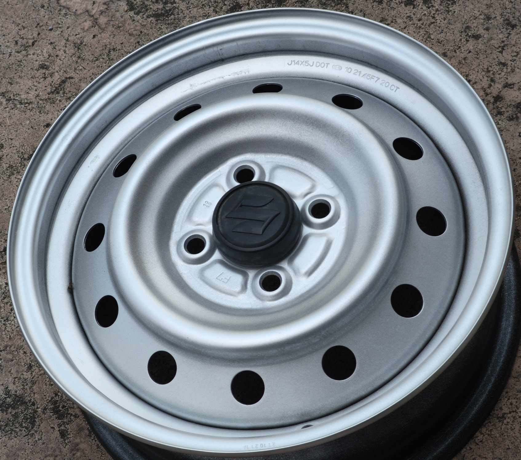 ล้อแม็ก กระทะล้อขอบ14นิ้ว 4รู100 ET40 สีเงิน กว้าง5นิ้ว(รามอินทรา) 