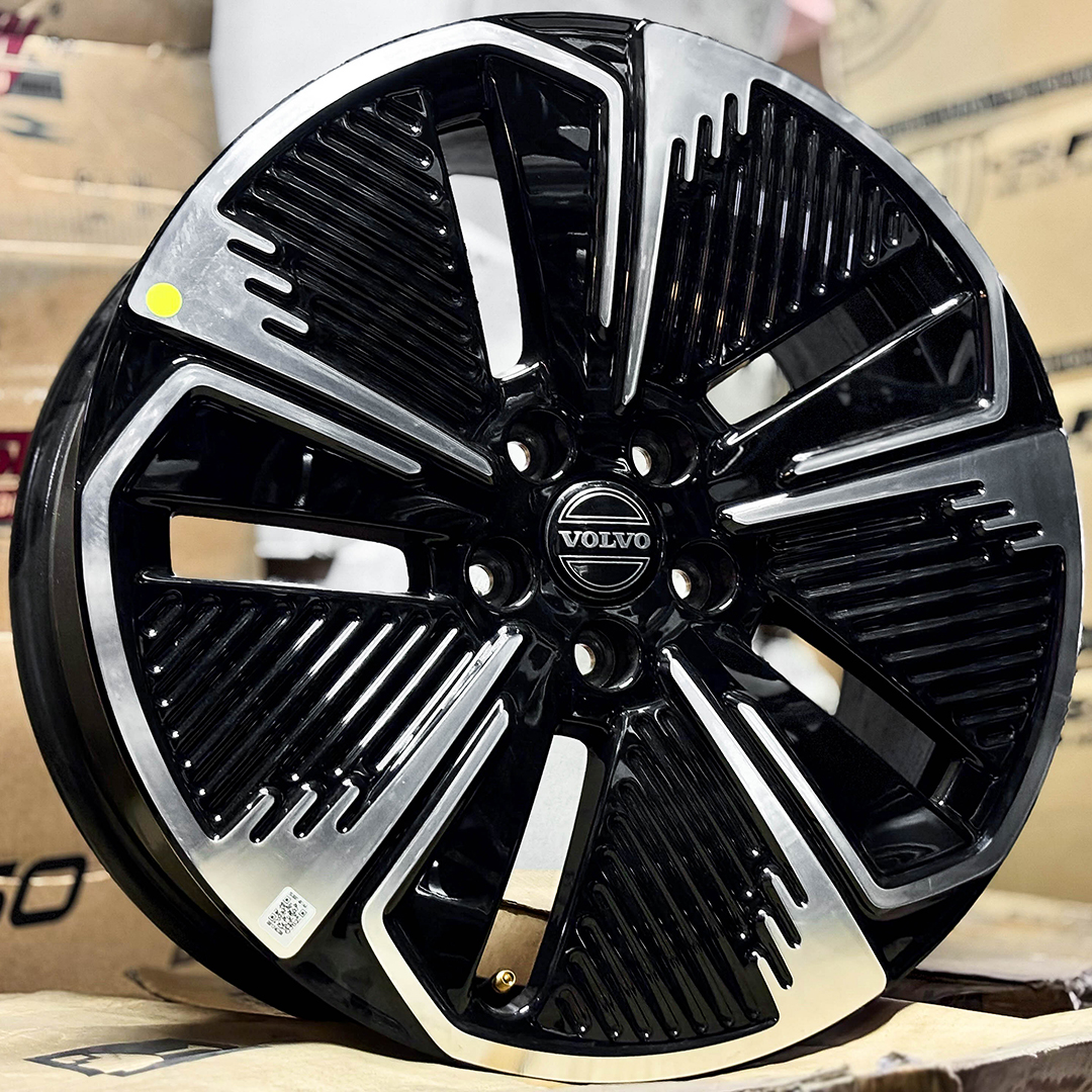 ล้อแม็ก ล้อแม็กมือสอง Volvo EV5 ขอบ18นิ้ว กว้าง7.5นิ้ว 5รู108 Offset40 สีดำหน้าเงา(ลาดพร้าว)