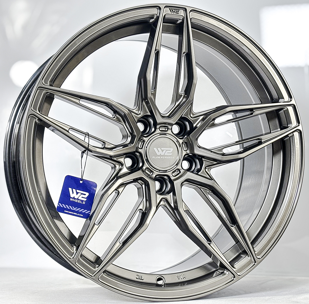 ล้อแม็ก ล้อแม็ก W2 WFF-W Flowforming ขอบ18นิ้ว กว้าง8.5นิ้ว 5รู108 Offset35 สีCrystal GM
