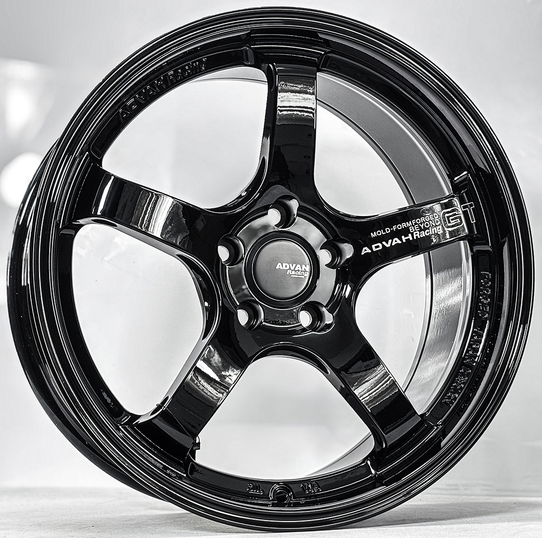 ล้อแม็ก ล้อแม็ก ADVAN GT Flowforming ขอบ18นิ้ว กว้าง8.5นิ้ว 5รู112/114.3 Offset35 สีดำเงา