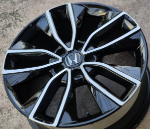 ล้อแม็กมือสอง Honda HRV 5รู114 สีดำหน้าเงา 7.5-18นิ้ว(รามอินทรา) 