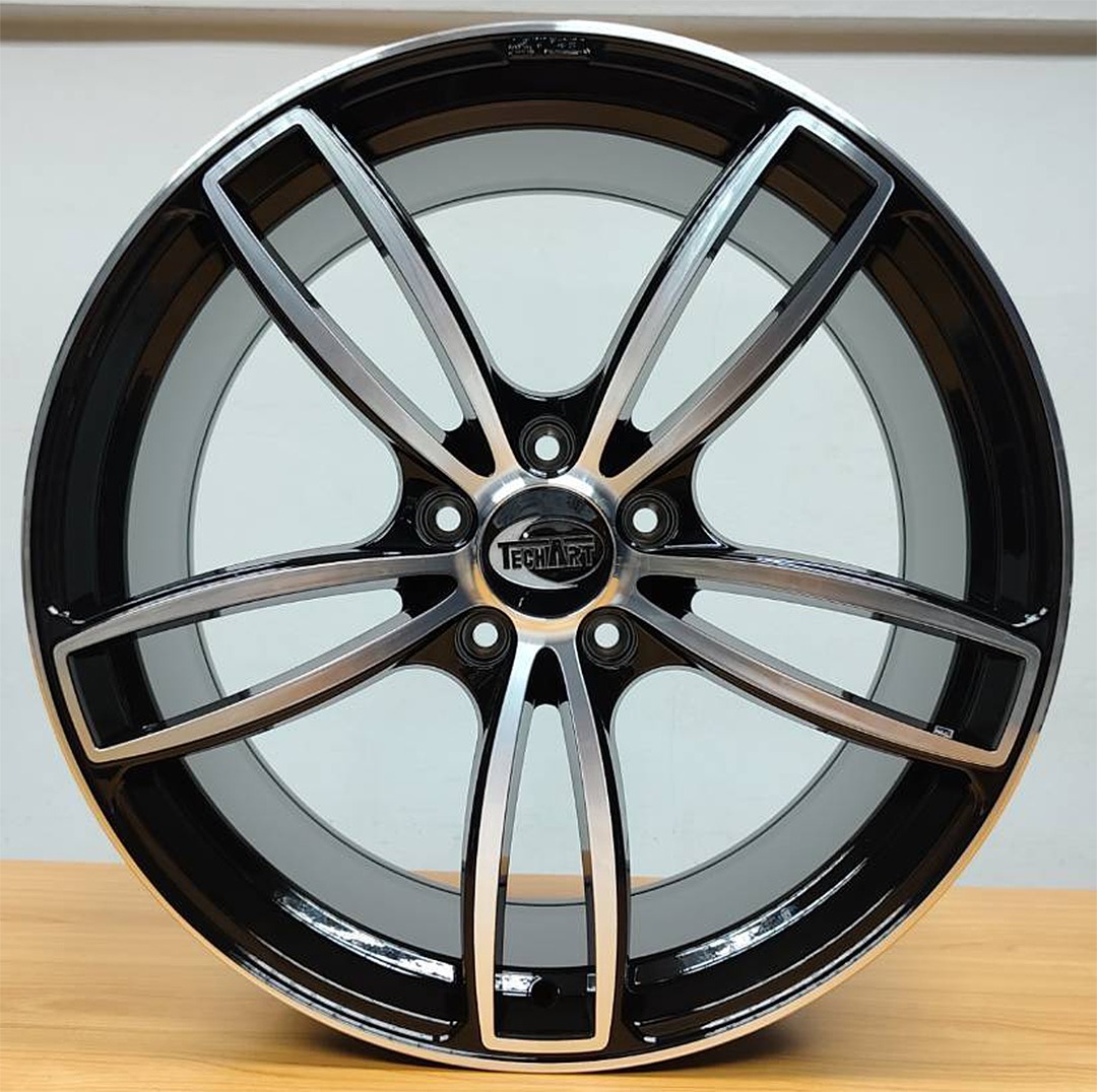 ล้อแม็กแท้ Porsche TECHART Formula IV ขอบ22นิ้ว กว้าง10.5นิ้ว 5รู130 Offset61 สีดำหน้าเงา
