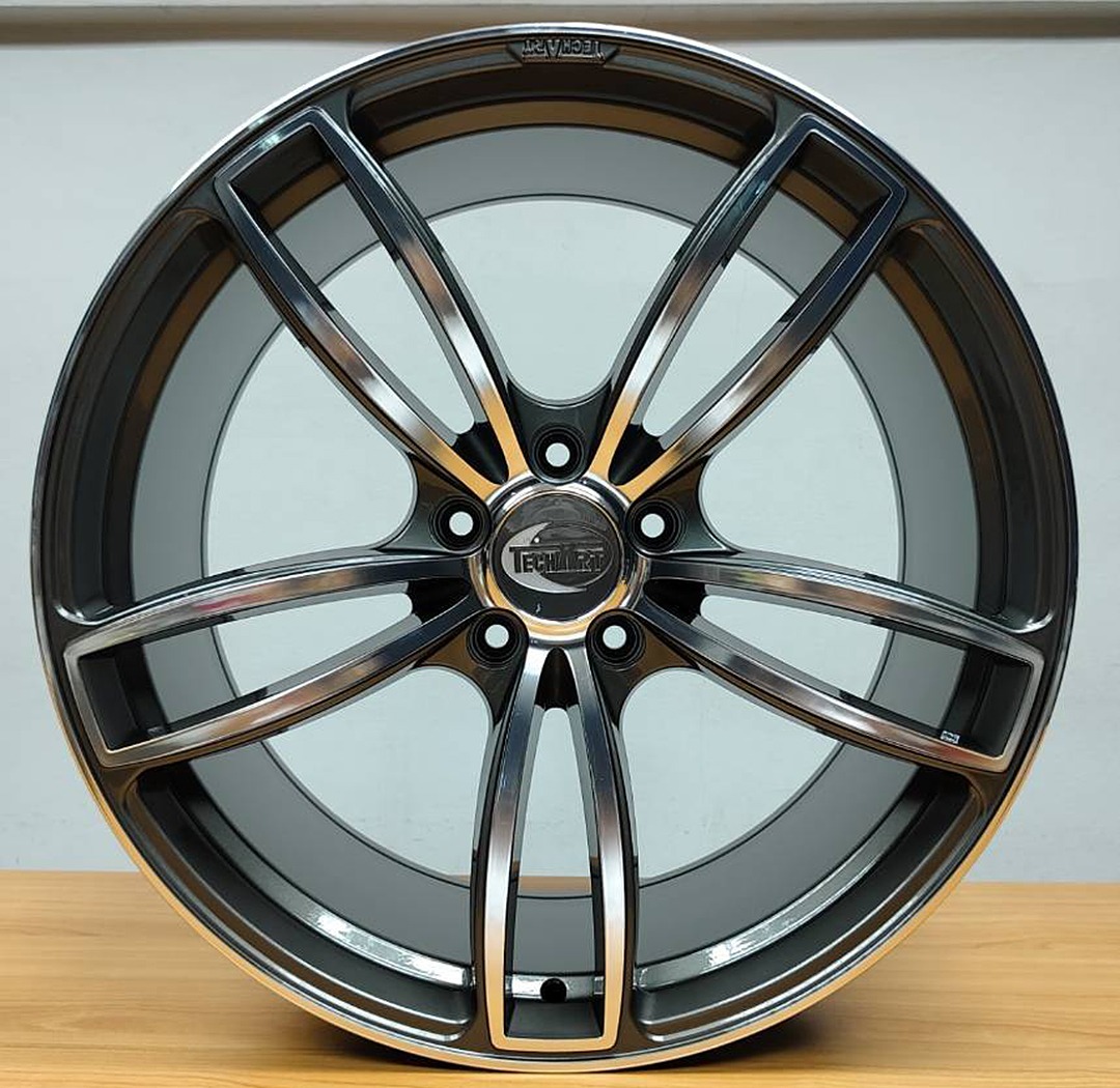 ล้อแม็กแท้ Porsche TECHART Formula IV ขอบ22นิ้ว กว้าง10.5นิ้ว 5รู130 Offset61 สีกันเมทาลิกหน้าเงา