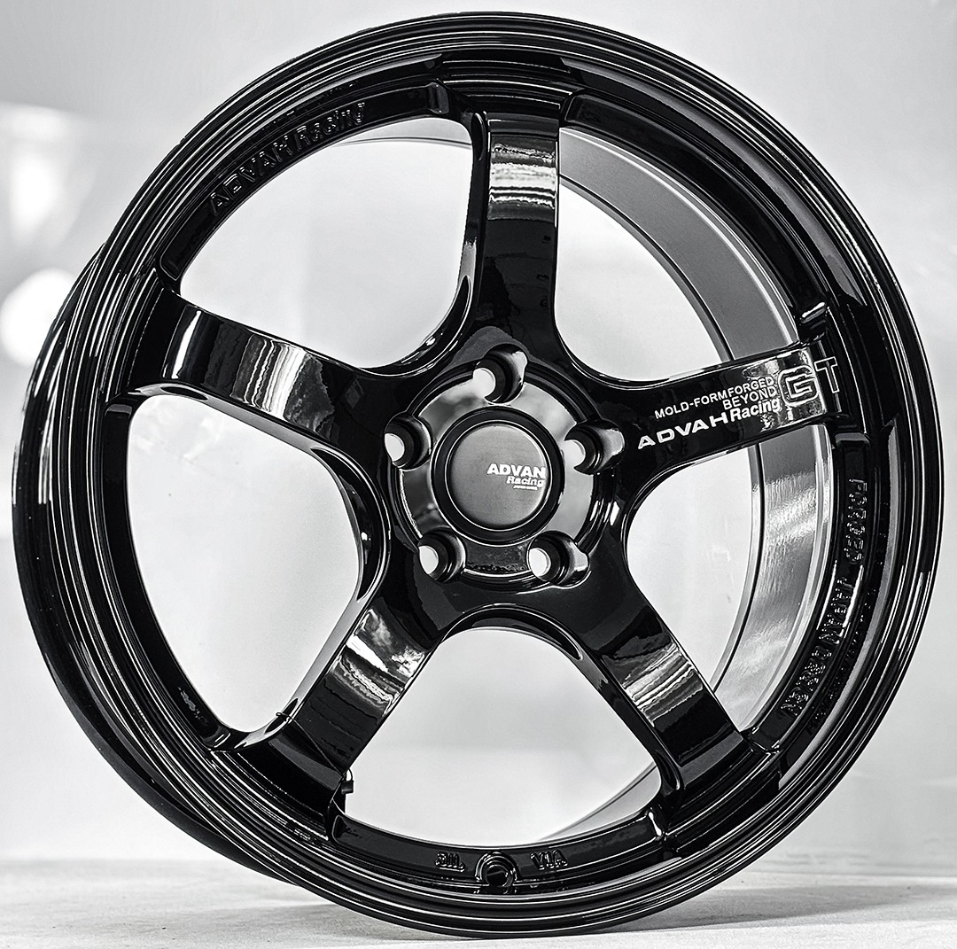 ล้อแม็ก ADVAN GT Flowforming ขอบ18นิ้ว กว้าง8.5นิ้ว 5รู114.3/112 Offset35 สีดำเงา